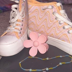 “A whole new world necklace” Aladdin themed necklace $8.